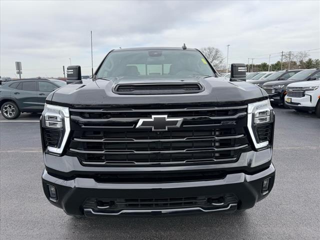 Photo of 2024 Black Chevrolet Silverado 2500