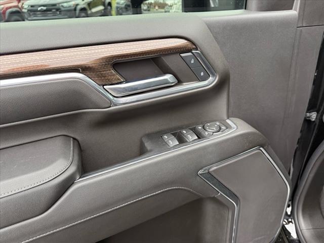 Photo of 2024 Black Chevrolet Silverado 2500
