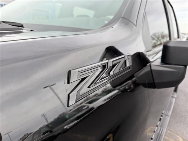 Photo of 2024 Black Chevrolet Silverado 2500