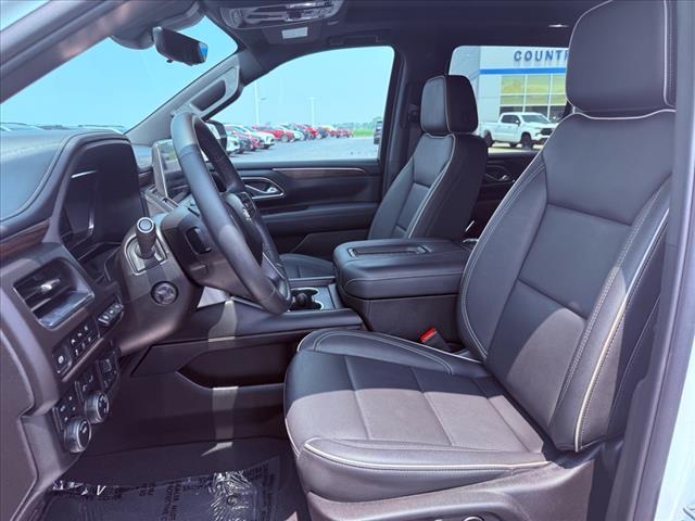 Photo of 2024 Summit White Chevrolet Tahoe
