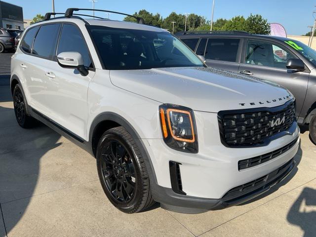 Photo of 2022 Wolf Gray Kia Telluride