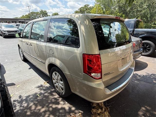Photo of 2016 Cashmere/Sandstone Pearlcoat Dodge Grand Caravan