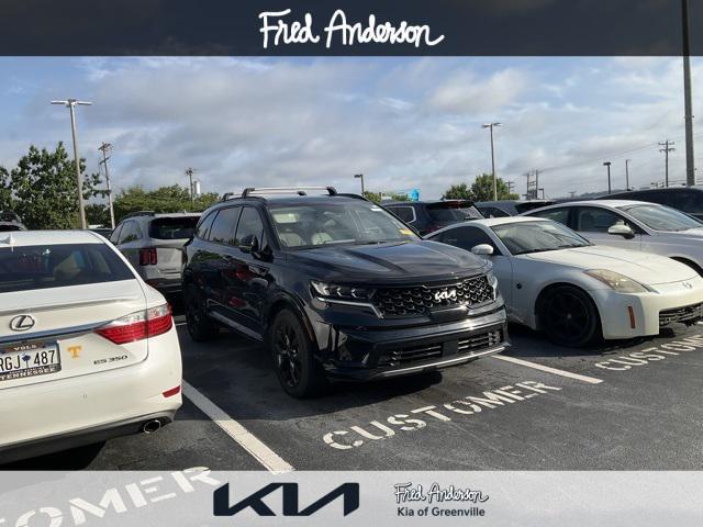 Photo of 2022 Ebony Black Kia Sorento