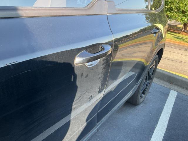 Photo of 2023 Ebony Black Kia Telluride