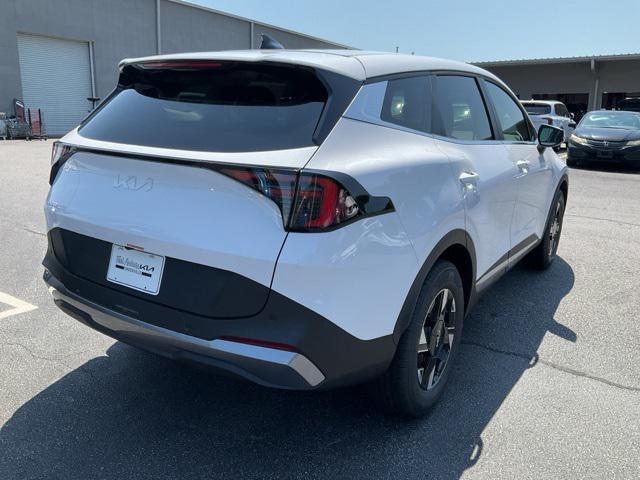 Photo of 2026 Glacial White Pearl Kia Sportage