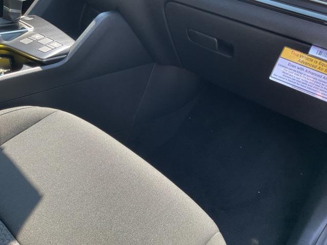 Photo of 2026 Glacial White Pearl Kia Sportage