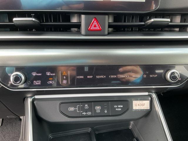 Photo of 2026 Panthera Metal Kia Carnival Hybrid