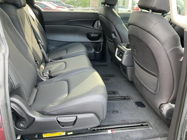 Photo of 2026 Panthera Metal Kia Carnival Hybrid