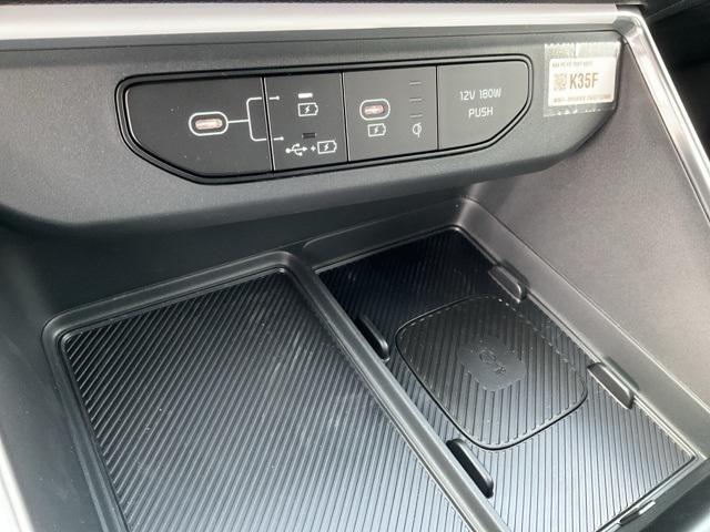 Photo of 2026 Panthera Metal Kia Carnival Hybrid