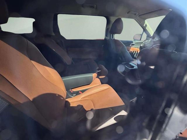 Photo of 2025 Aurora Black Pearl Kia Carnival