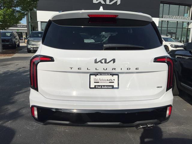 Photo of 2025 Glacial White Pearl Kia Telluride