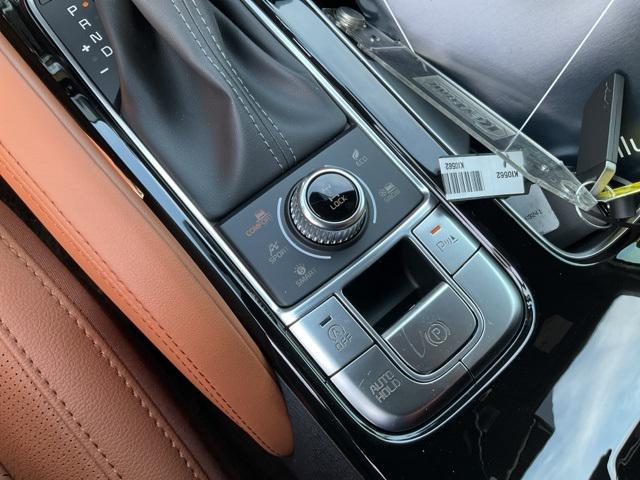 Photo of 2025 Glacial White Pearl Kia Telluride
