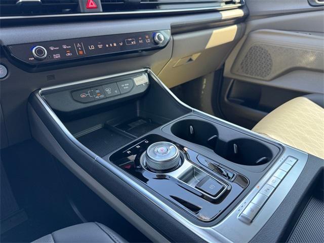 Photo of 2026 Ivory Silver Kia Carnival Hybrid