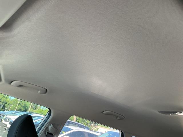 Photo of 2025 Clear White/Black Roof Kia Soul