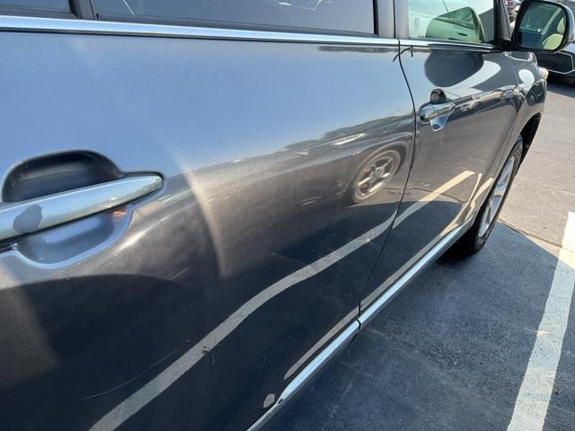 Photo of 2012 Magnetic Gray Metallic Toyota Highlander