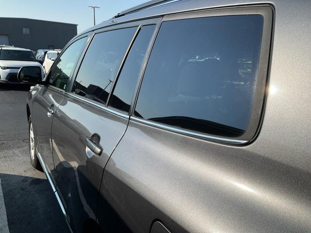 Photo of 2012 Magnetic Gray Metallic Toyota Highlander