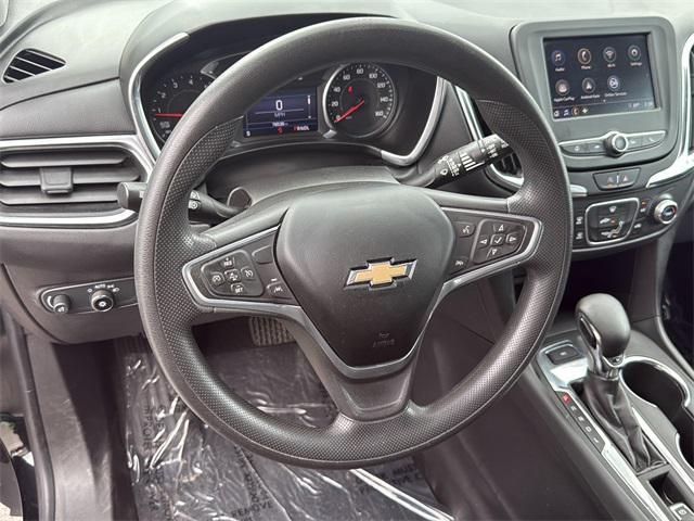 Photo of 2022 Mosaic Black Metallic Chevrolet Equinox