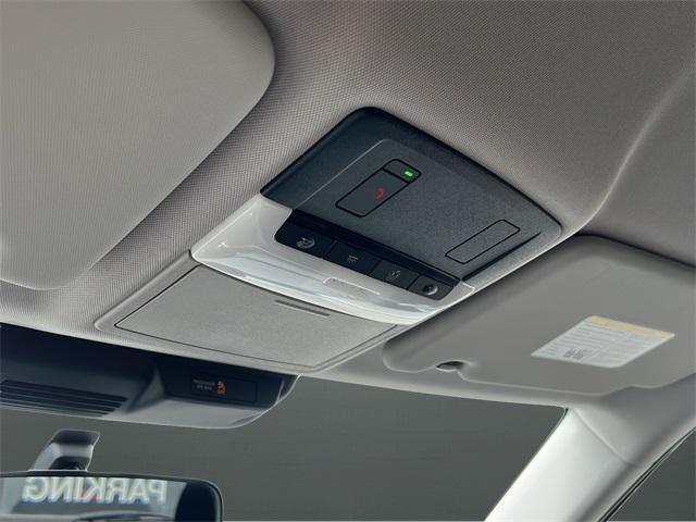 Photo of 2022 Alloy Silver Metallic Mitsubishi Outlander