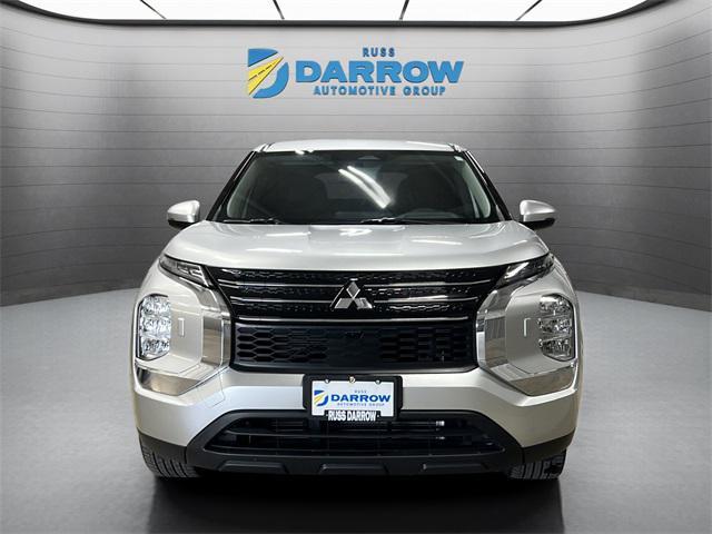 Photo of 2022 Alloy Silver Metallic Mitsubishi Outlander