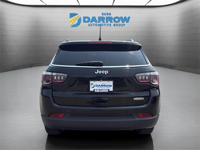 Photo of 2020 Diamond Black Crystal Pearlcoat Jeep Compass