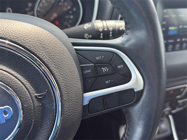 Photo of 2020 Diamond Black Crystal Pearlcoat Jeep Compass