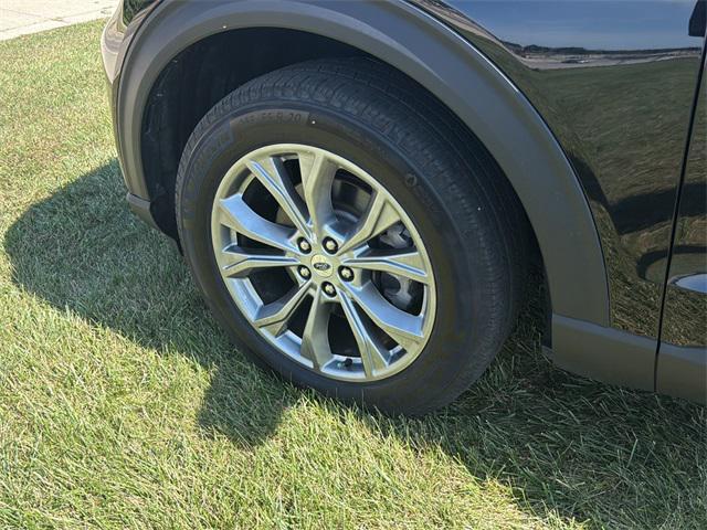 Photo of 2022 Agate Black Metallic Ford Explorer