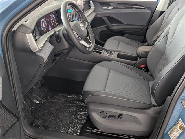 Photo of 2025 Monterey Blue Pearl Volkswagen Tiguan