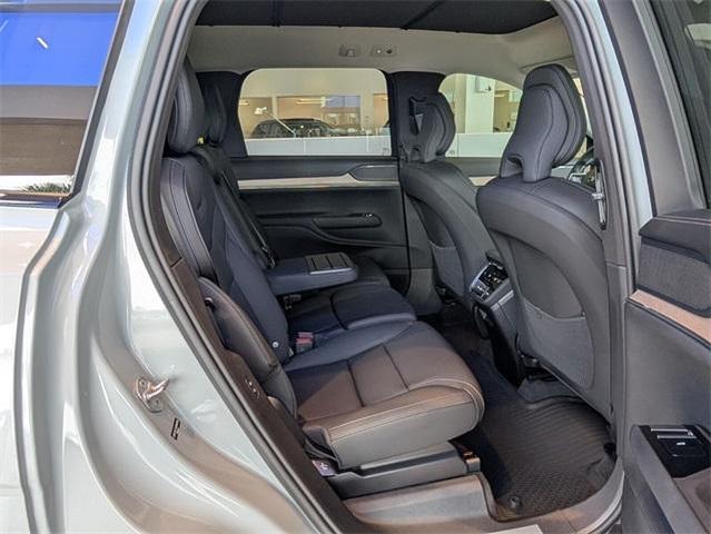 Photo of 2025 Metallic Volvo EX90