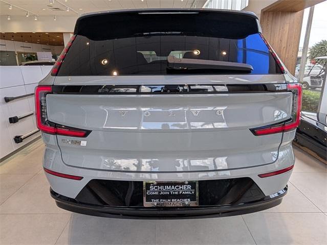 Photo of 2025 Metallic Volvo EX90