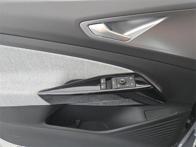 Photo of 2025 Pure Gray Volkswagen ID.4