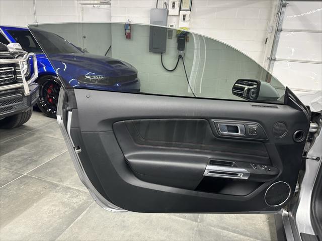 Photo of 2020 Iconic Silver Metallic Ford Mustang