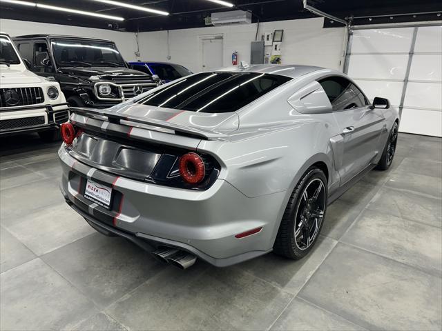 Photo of 2020 Iconic Silver Metallic Ford Mustang