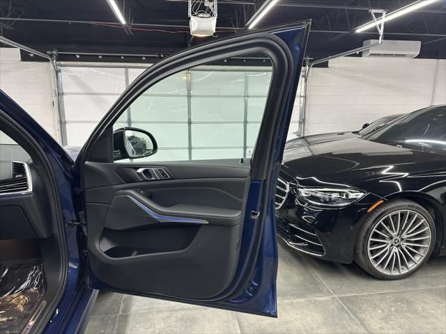 Photo of 2023 Phytonic Blue Metallic BMW X5