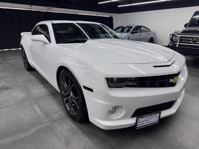Photo of 2010 Summit White Chevrolet Camaro