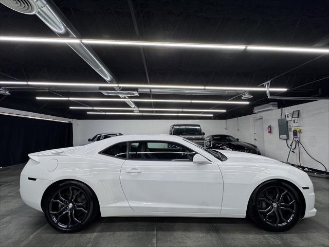 Photo of 2010 Summit White Chevrolet Camaro