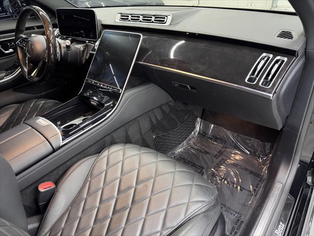 Photo of 2023 Black Mercedes-Benz S-Class
