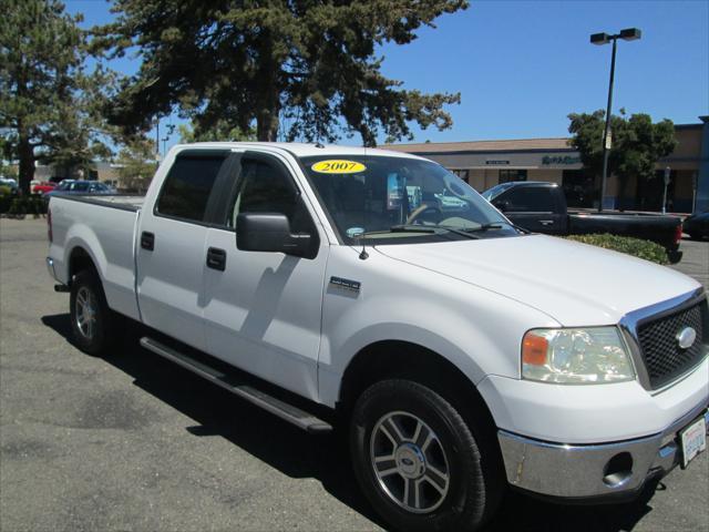 Photo of 2007 Oxford White Clearcoat Ford F-150