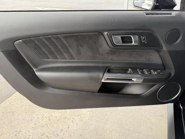 Photo of 2021 Shadow Black Ford Mustang