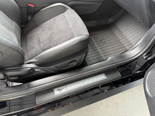 Photo of 2021 Shadow Black Ford Mustang