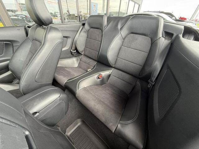 Photo of 2021 Shadow Black Ford Mustang