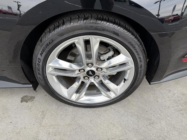 Photo of 2021 Shadow Black Ford Mustang