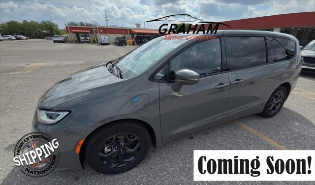 2022 Chrysler Pacifica Hybrid
