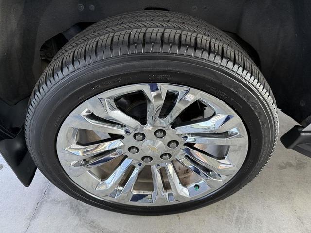 Photo of 2019 Silver Ice Metallic Chevrolet Tahoe