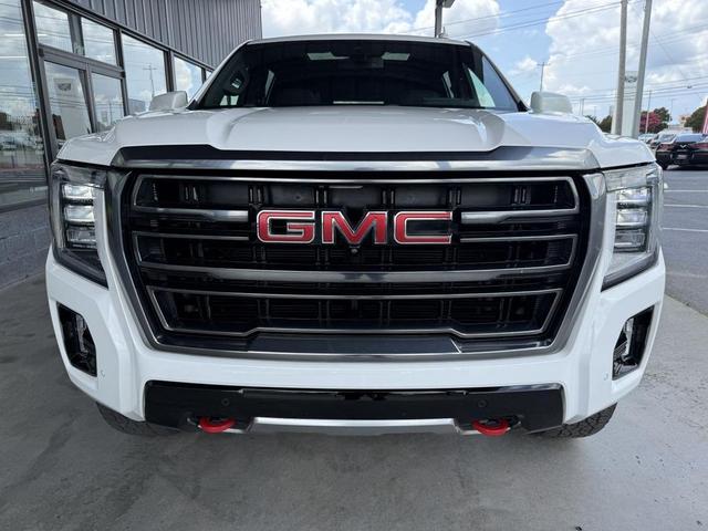Photo of 2021 White GMC Yukon XL