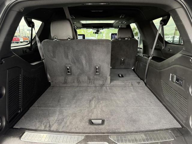 Photo of 2021 White GMC Yukon XL