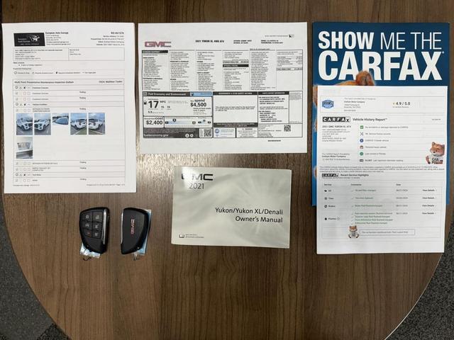 Photo of 2021 White GMC Yukon XL