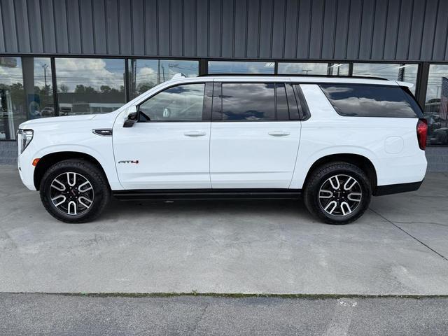 Photo of 2021 White GMC Yukon XL