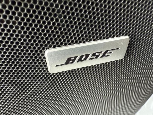 Photo of 2021 White GMC Yukon XL