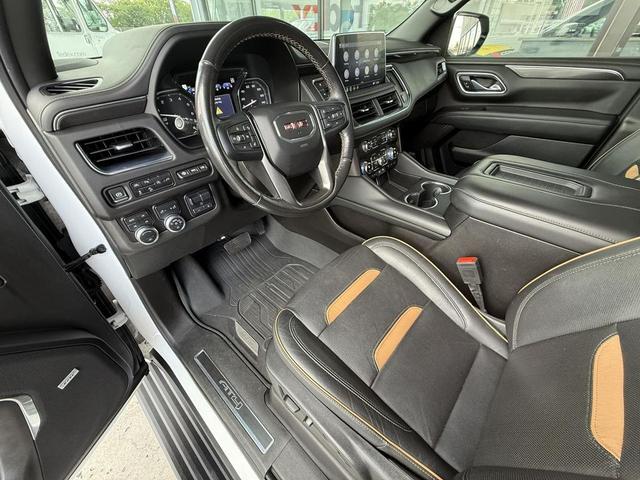 Photo of 2021 White GMC Yukon XL