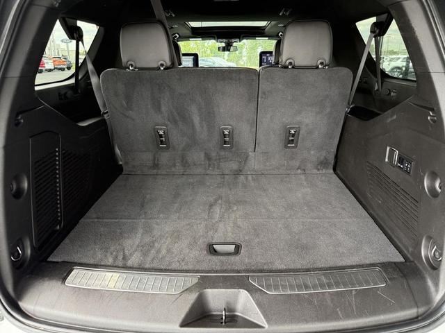 Photo of 2021 White GMC Yukon XL